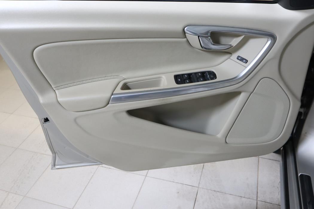 VOLVO V60 Cross Country 2017