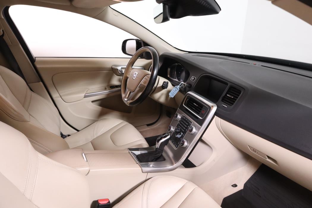 VOLVO V60 Cross Country 2017