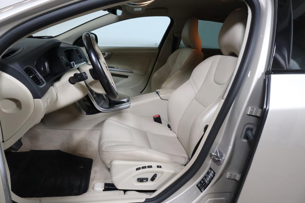 VOLVO V60 Cross Country 2017