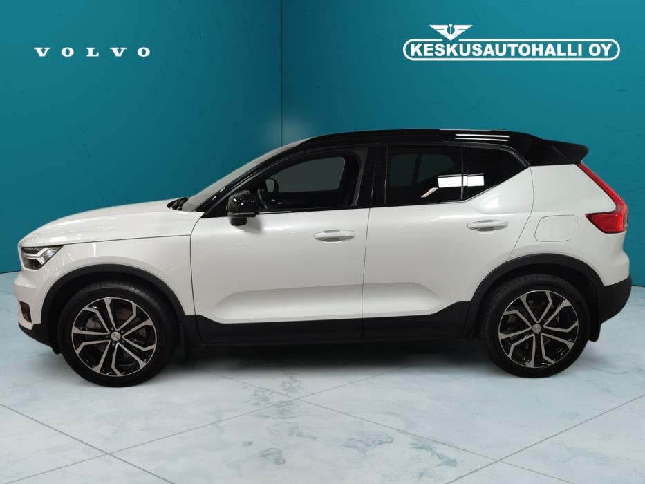 VOLVO XC40 2021