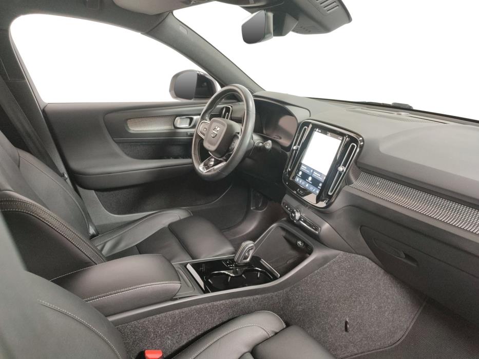 VOLVO XC40 2021