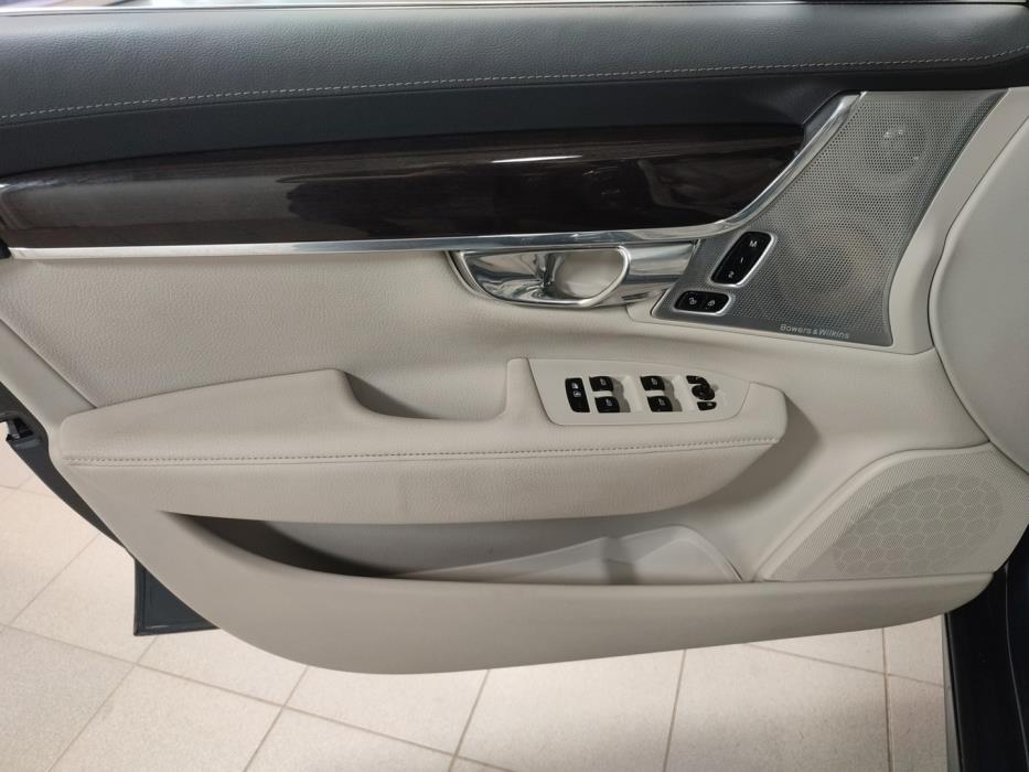 VOLVO V90 2020