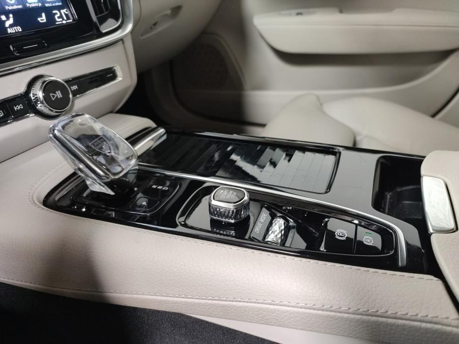 VOLVO V90 2020