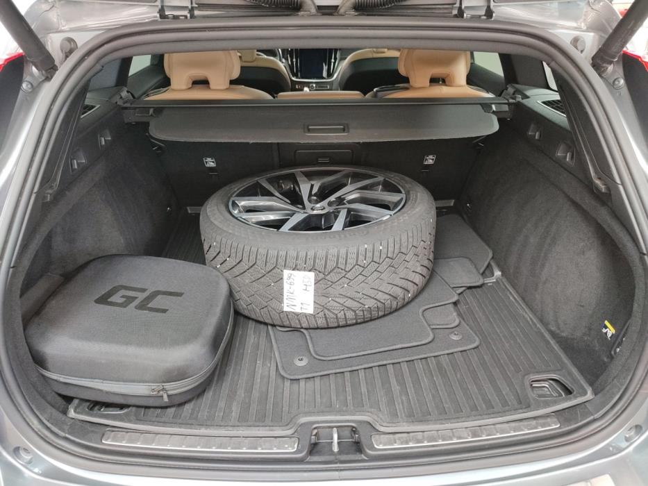VOLVO V60 2019