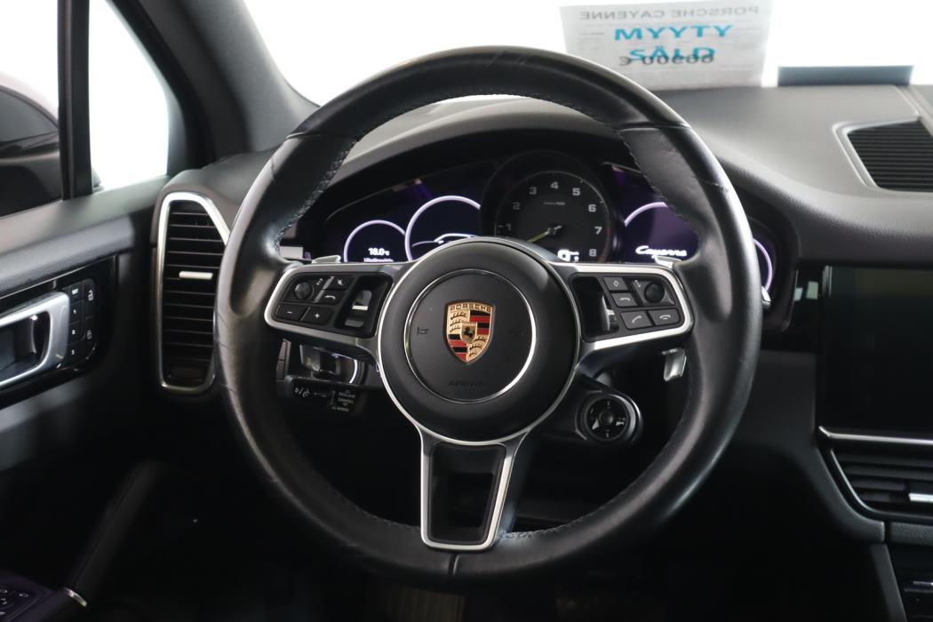 PORSCHE Cayenne 2022