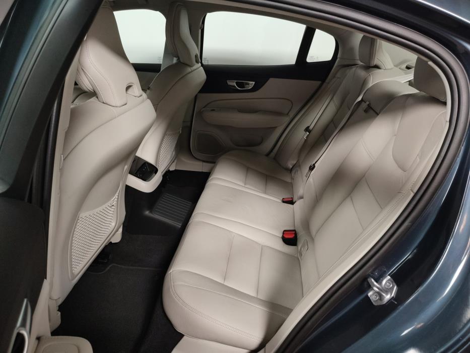VOLVO S60 2022