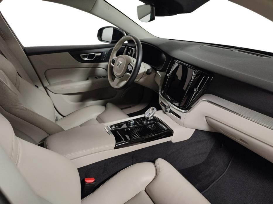 VOLVO S60 2022