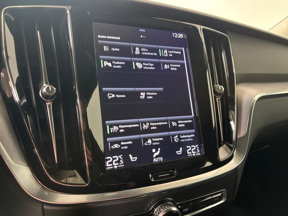 VOLVO V60 2022
