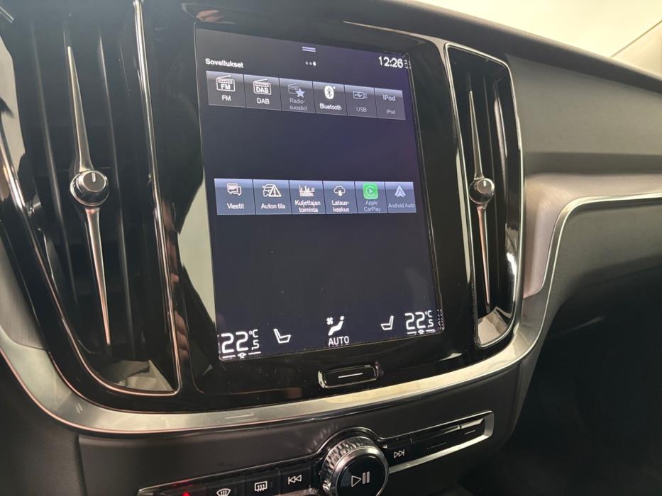 VOLVO V60 2022