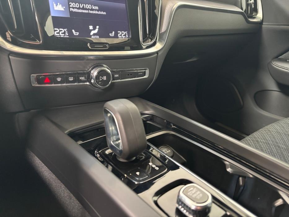 VOLVO V60 2022