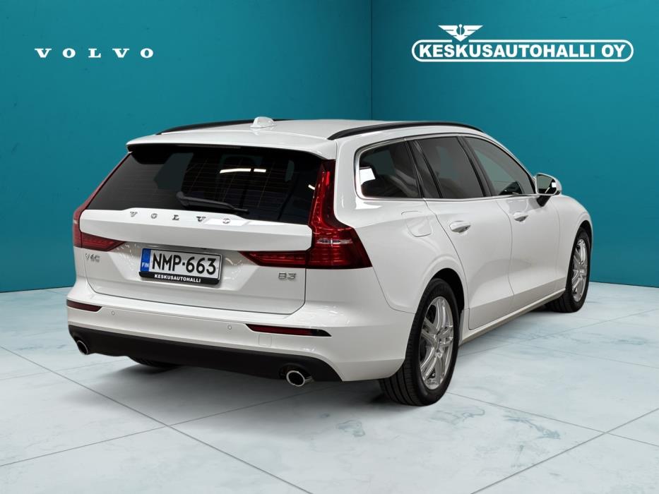VOLVO V60 2022