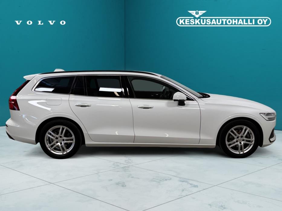VOLVO V60 2022
