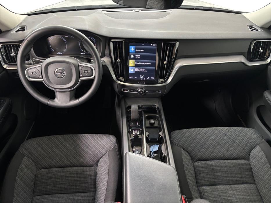 VOLVO V60 2022