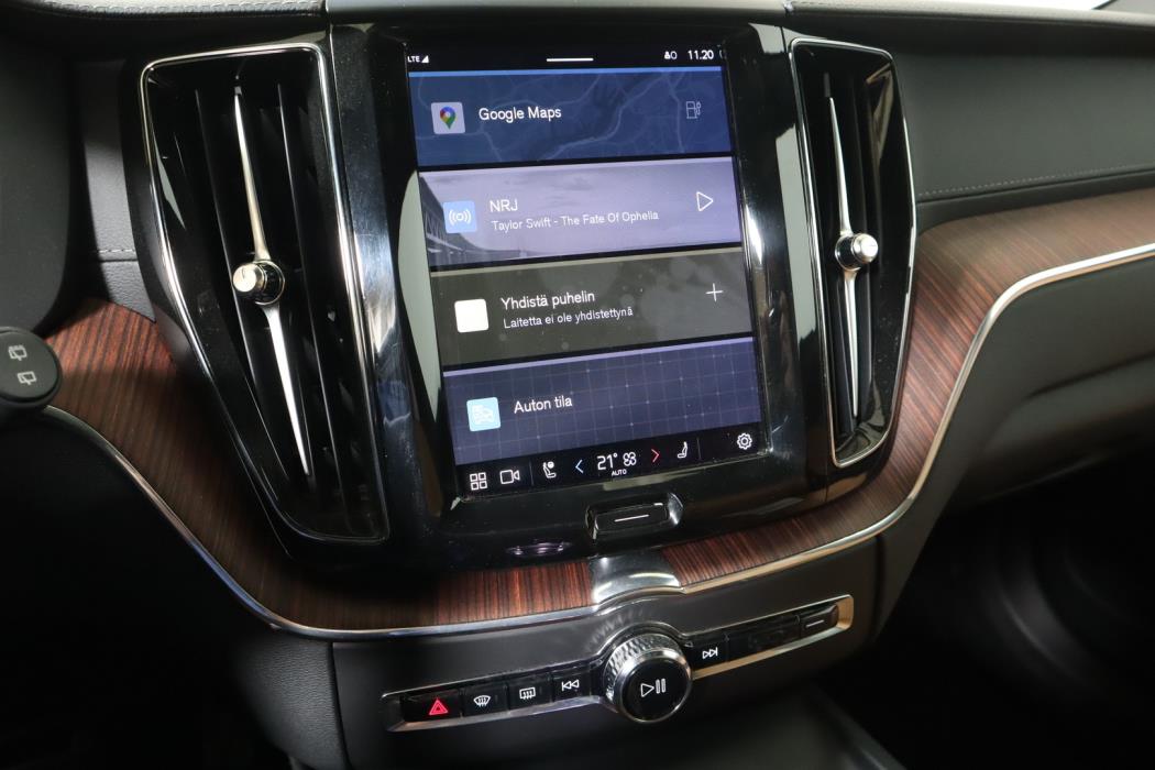 VOLVO XC60 2023