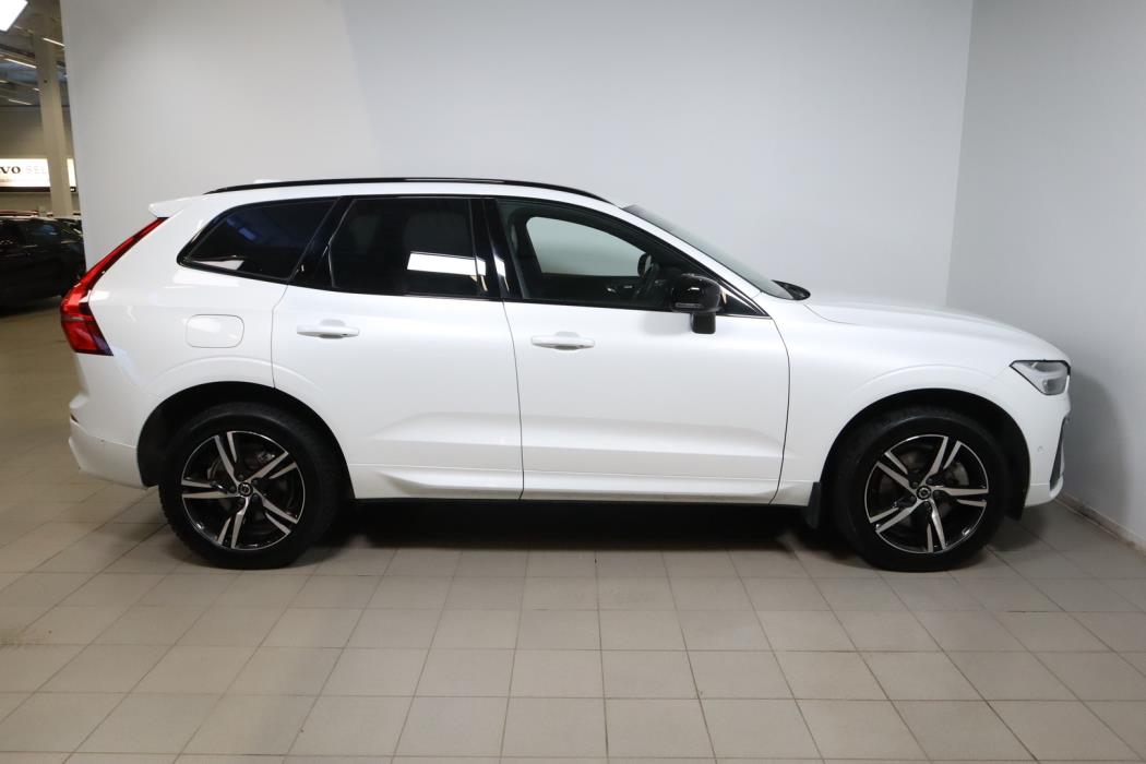 VOLVO XC60 2023