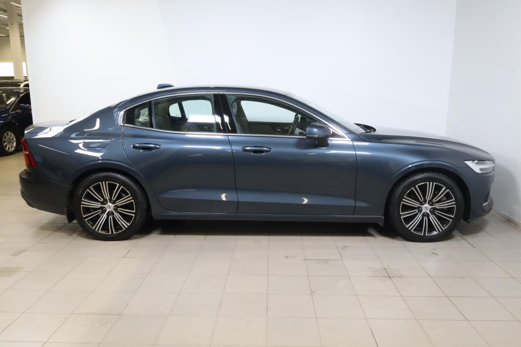 VOLVO S60 2023
