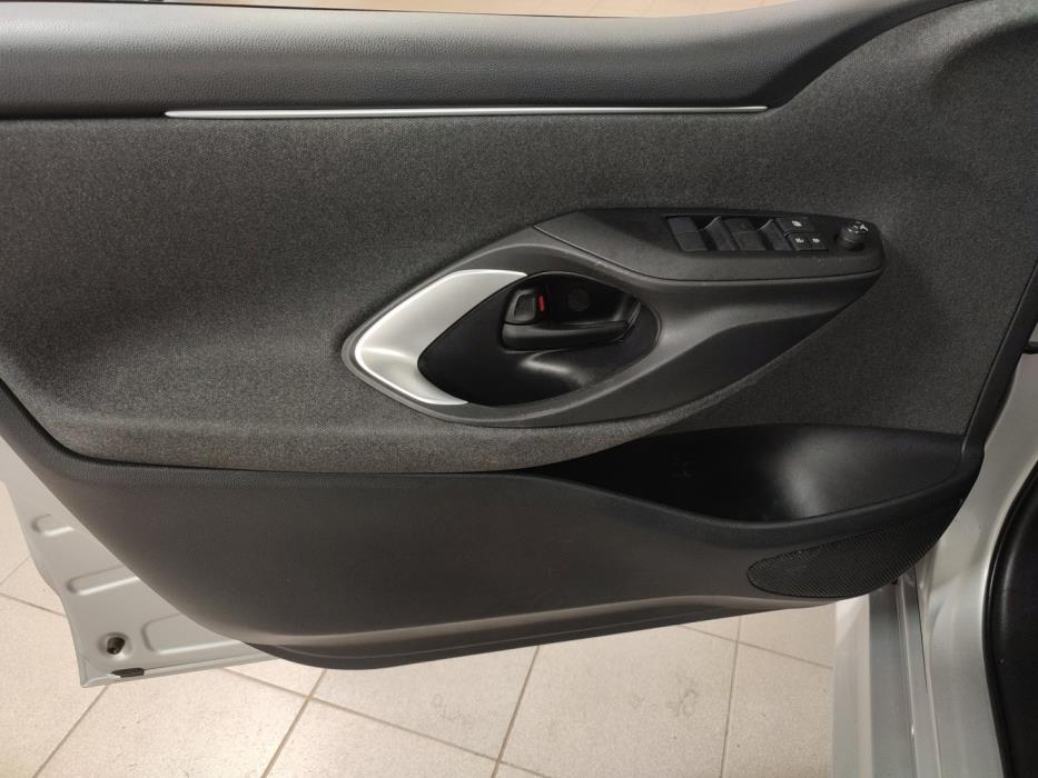 TOYOTA Yaris 2021