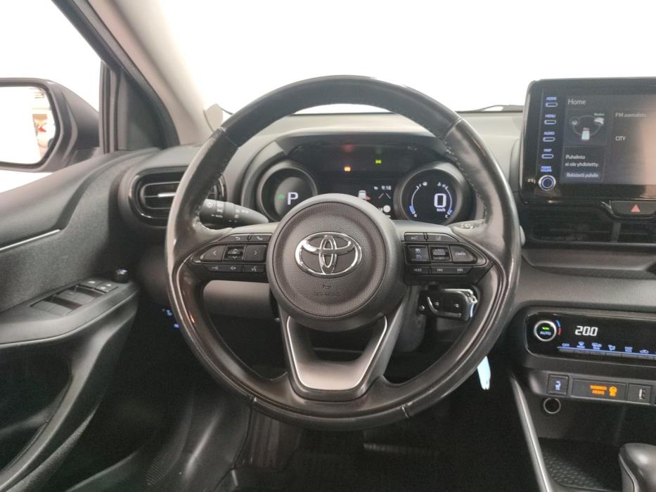 TOYOTA Yaris 2021