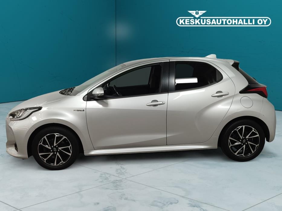 TOYOTA Yaris 2021