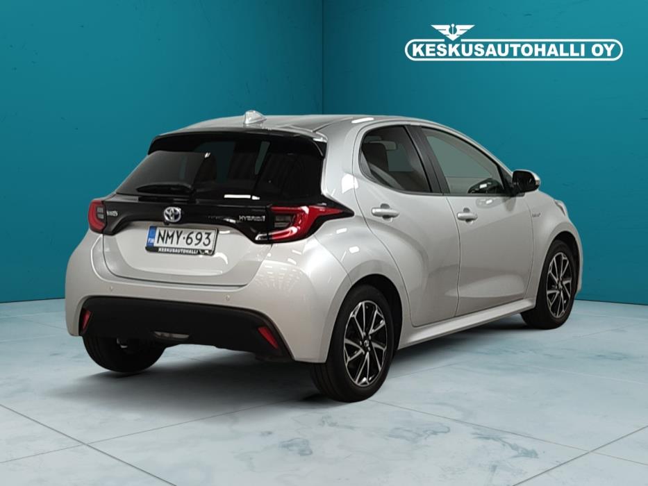 TOYOTA Yaris 2021