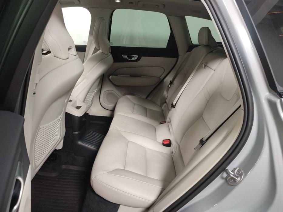 VOLVO XC60 2024