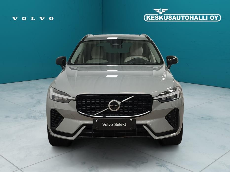 VOLVO XC60 2024