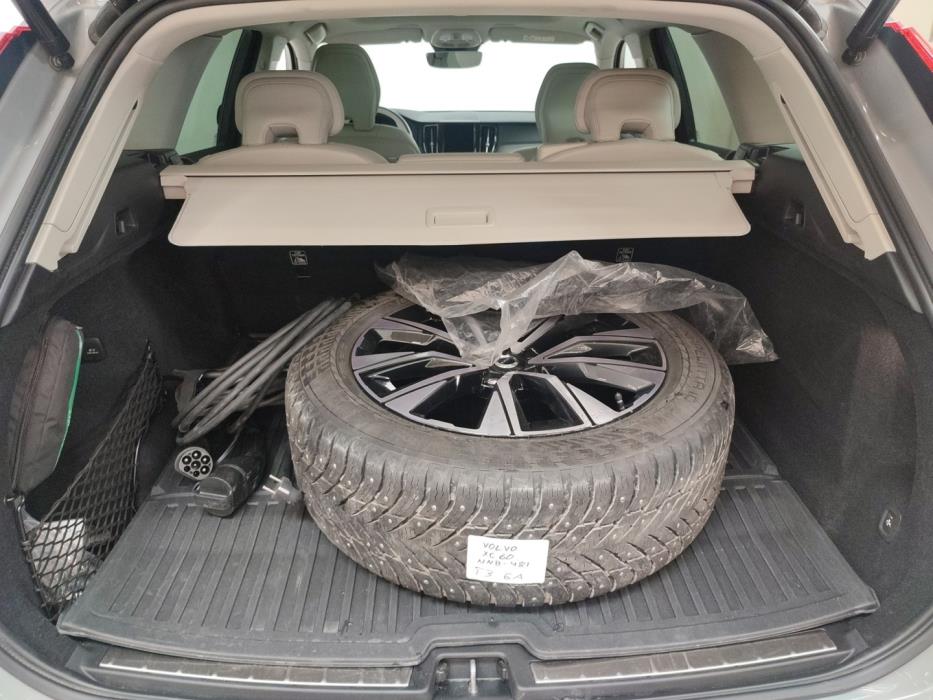 VOLVO XC60 2024