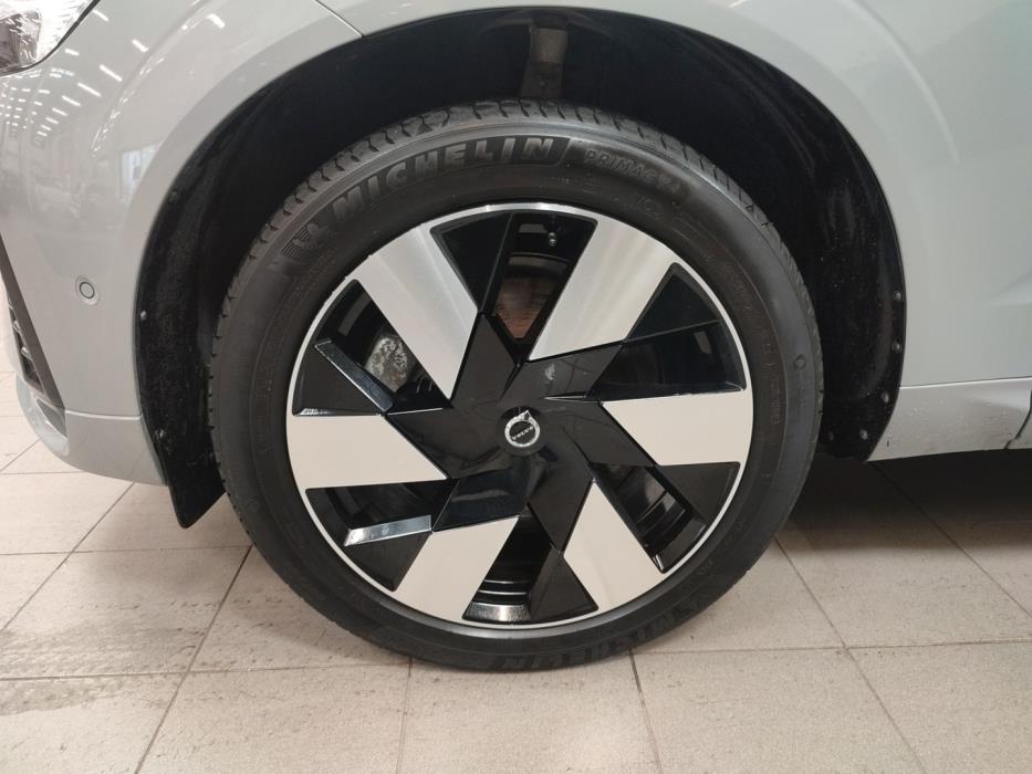 VOLVO XC60 2024