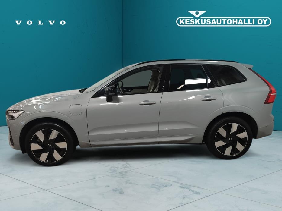 VOLVO XC60 2024
