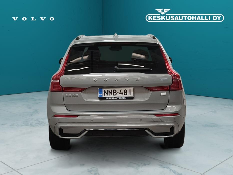 VOLVO XC60 2024