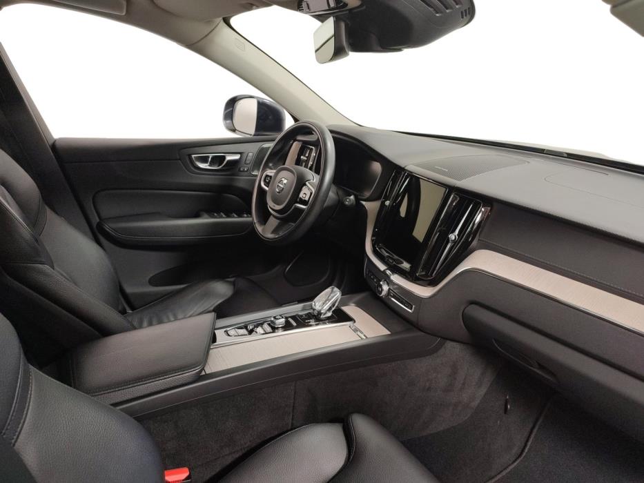 VOLVO XC60 2021