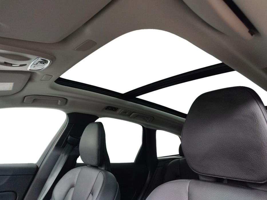 VOLVO XC60 2021