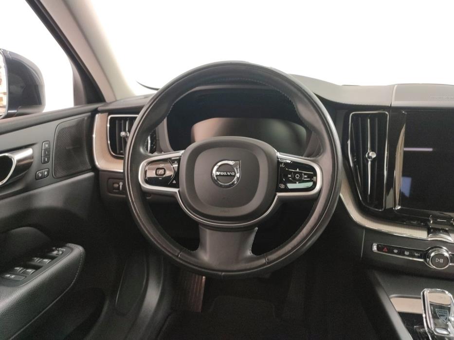 VOLVO XC60 2021
