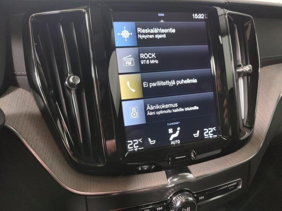 VOLVO XC60 2021