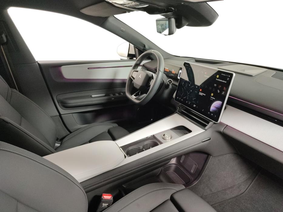 POLESTAR 4 2025