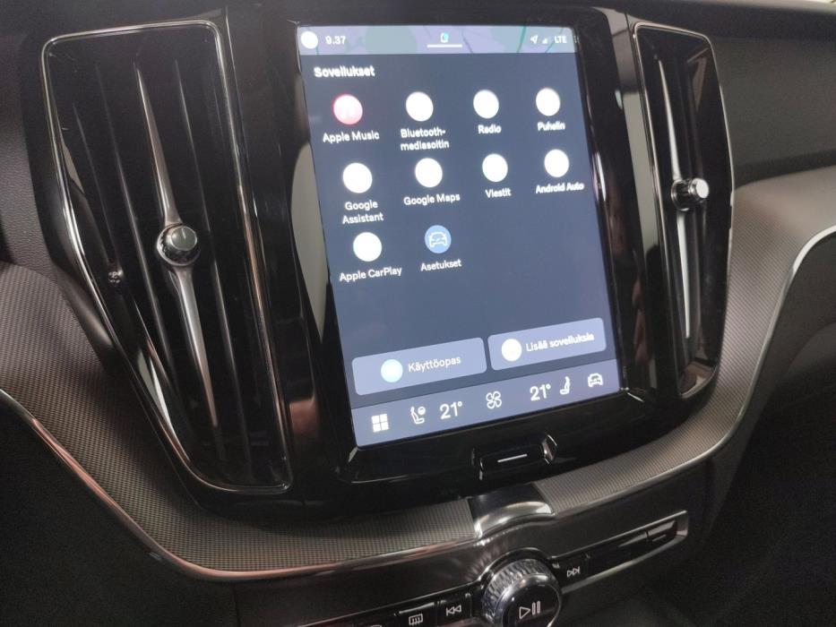 VOLVO XC60 2025