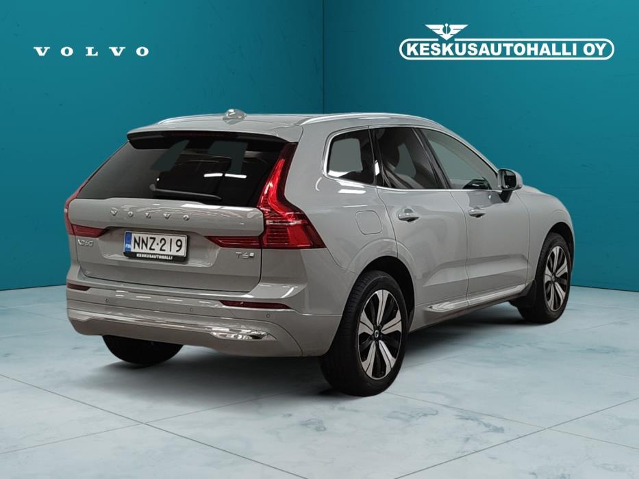 VOLVO XC60 2025