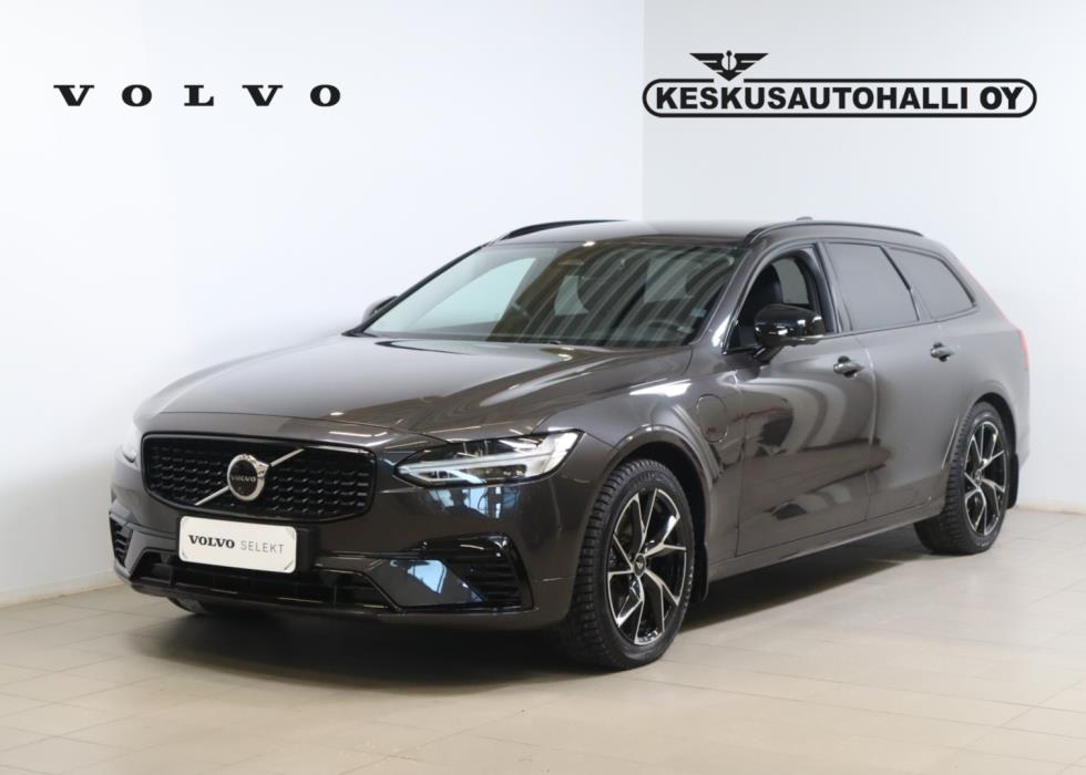 VOLVO V90 2025