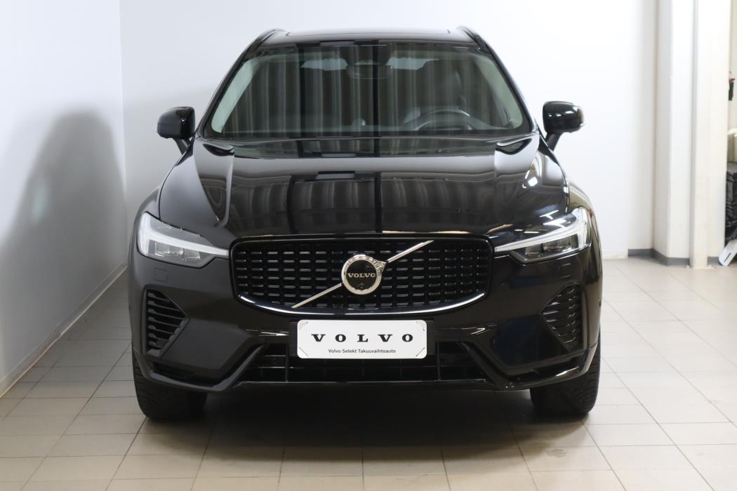 VOLVO XC60 2025