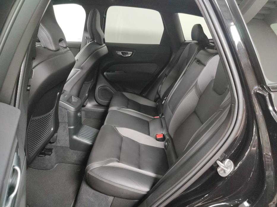 VOLVO XC60 2026