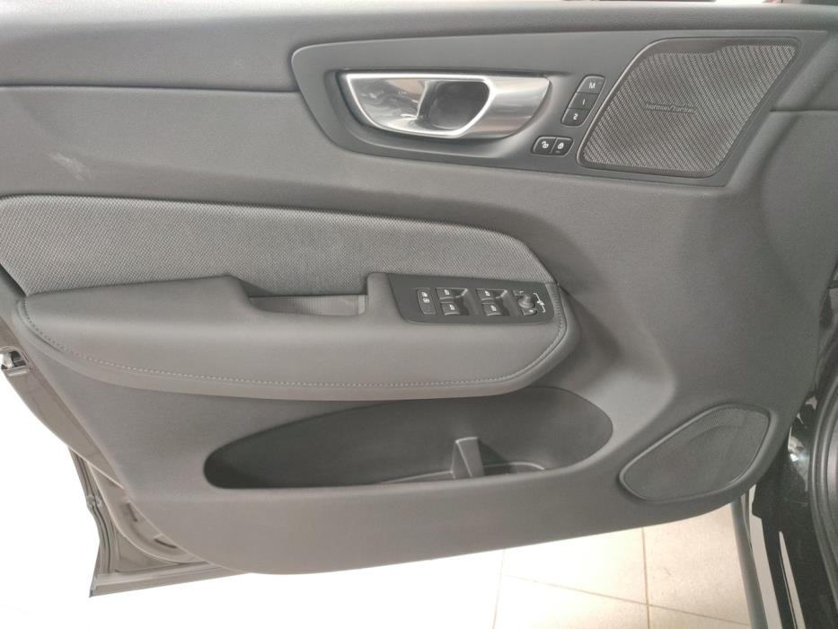 VOLVO XC60 2026