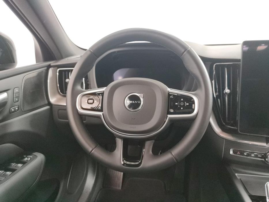 VOLVO XC60 2026