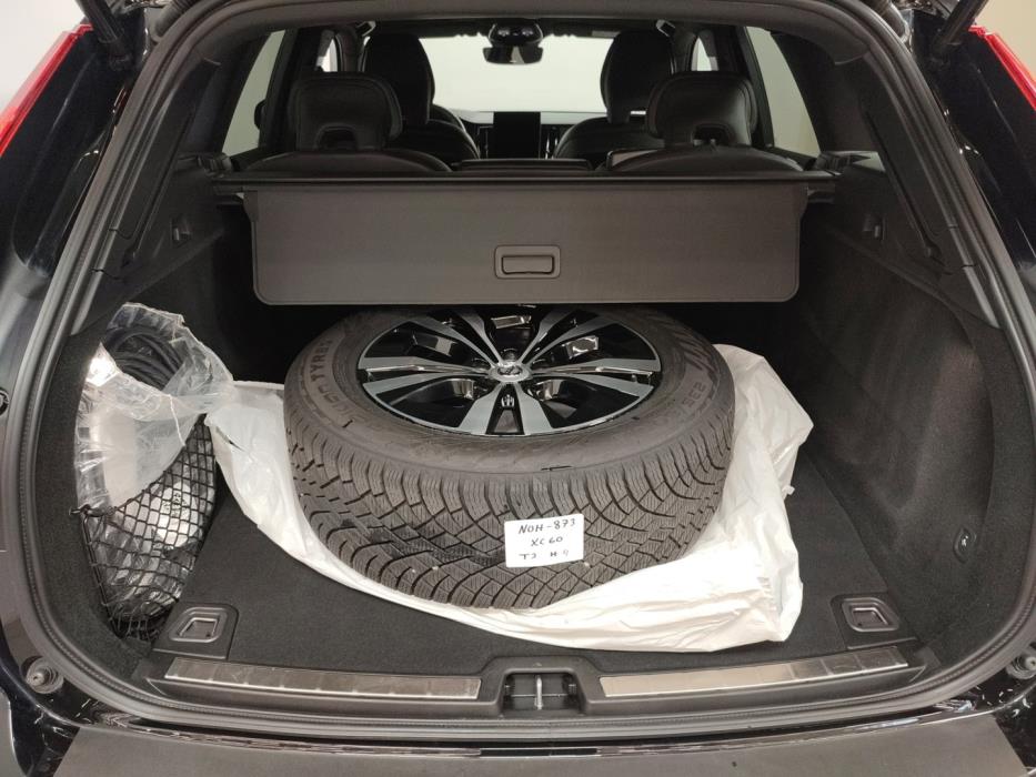 VOLVO XC60 2026