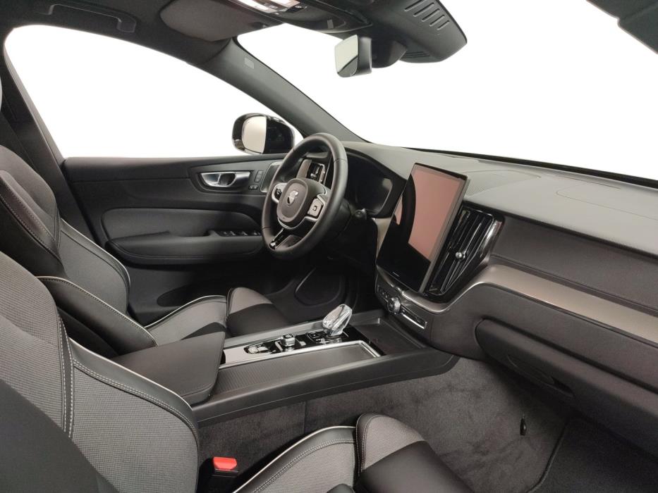 VOLVO XC60 2026