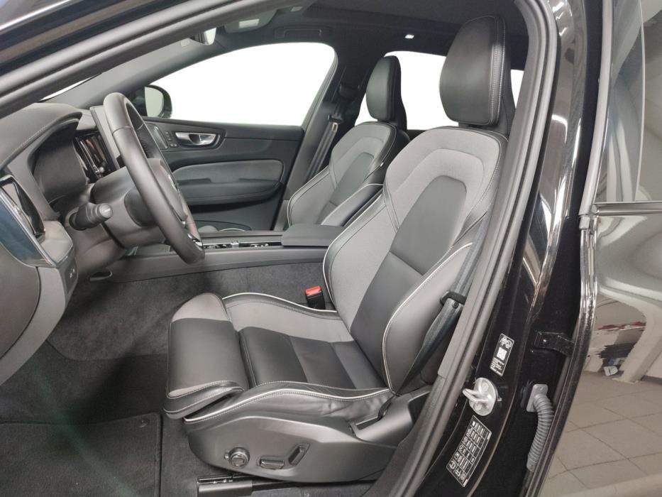 VOLVO XC60 2026