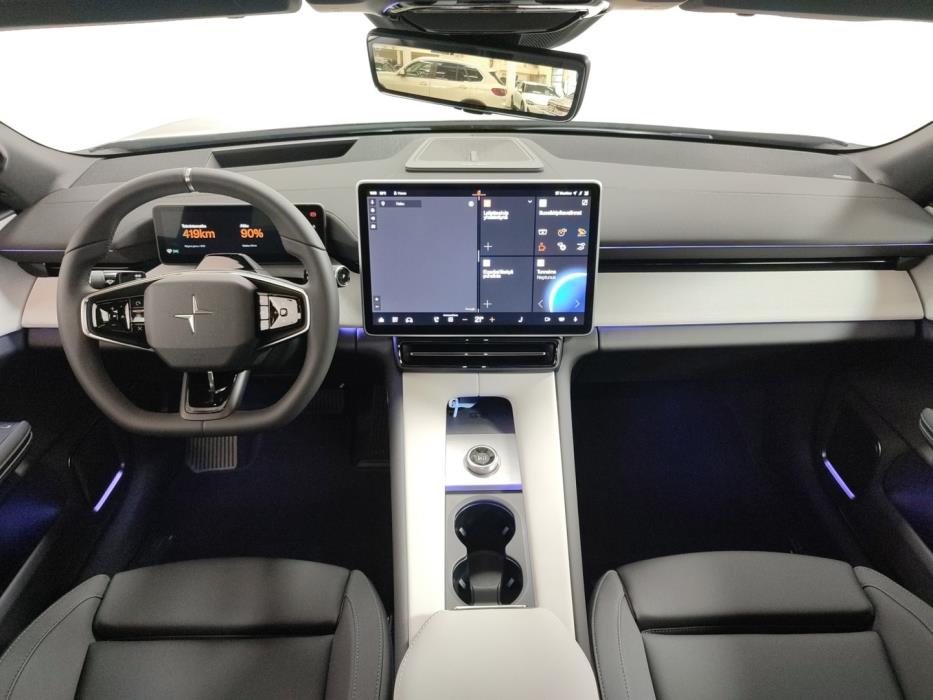 POLESTAR 4 2026