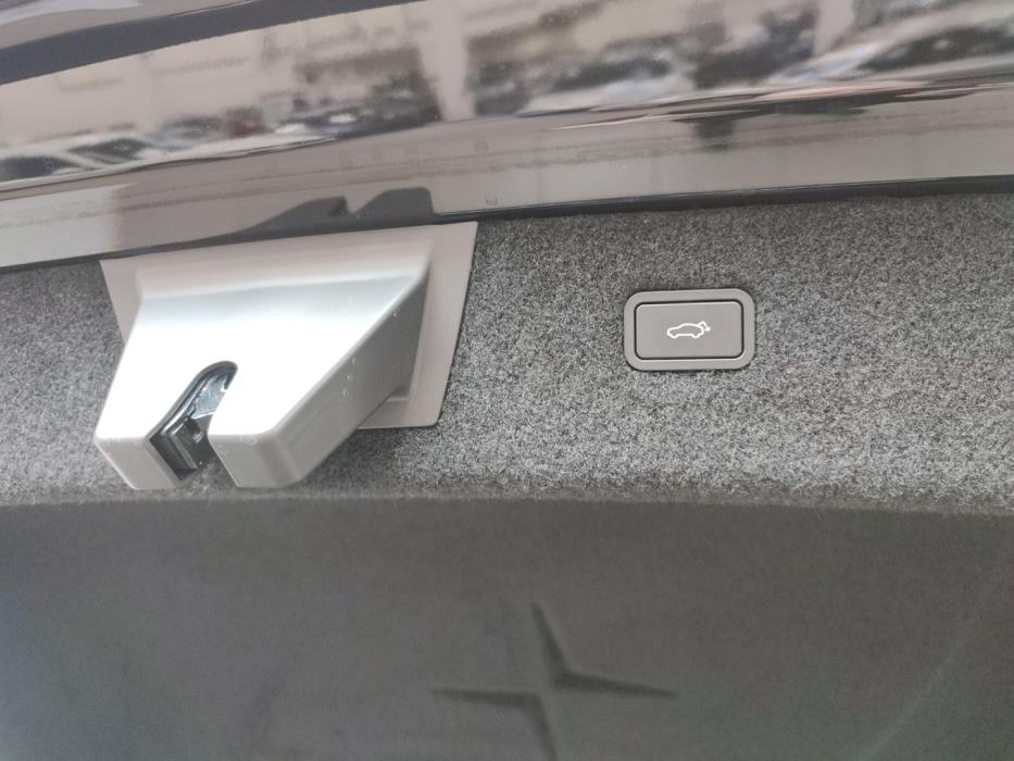 POLESTAR 4 2026