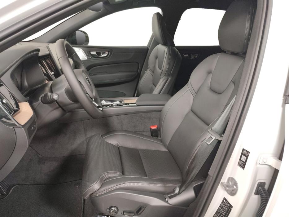 VOLVO XC60 2027