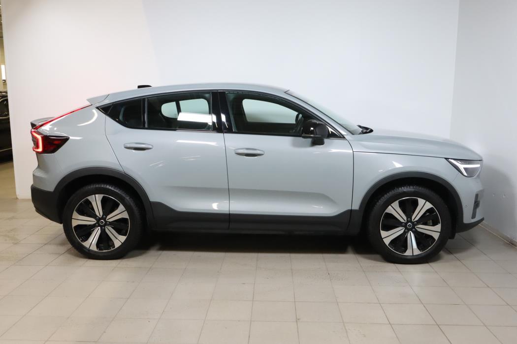 VOLVO C40 2024