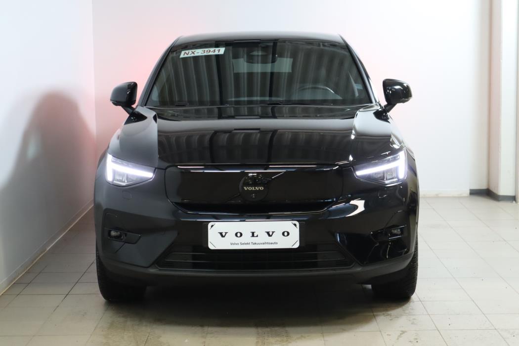 VOLVO EC40 2025